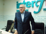 Жириновського у Києві закидали капустою