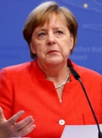 Меркель пояснила, чому йде з політики