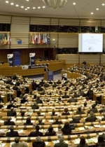"Паспортизація" Донбасу: депутати Європарламенту засудили указ Путіна