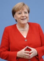 Меркель привітала Гончарука з призначенням прем'єр-міністром і запросила в Берлін