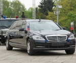 Кортеж Медведєва «закидали» непристойними жестами у Пітері (ВІДЕО)</a>