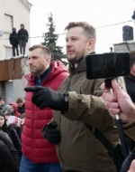 Білецький заявляє, що поліція "захопила" рекрутингову базу полку "Азов" (фото, відео)