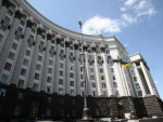 Кабмін запустив українські долари</a>
