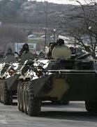 РФ стягує до окупованого Криму важке озброєння (відео)