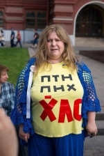 У квартирі активістки, яка вручила Пореченкову медаль "за Лугандон", пройшов обшук (фото)