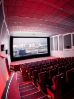 Роботу кінотеатрів і концертних залів можуть дозволити з 1 липня