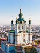 Двоє невідомих намагалися підпалити Андріївську церкву "коктейлями Молотова"