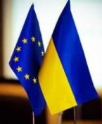 Лукашенко: "Ми маємо рахуватися з вибором України і шукати шляхи співпраці"