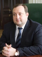 Суд дозволив проводити заочне розслідування проти Арбузова