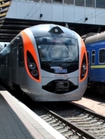 До 8 Березня курсуватимуть 22 додаткові поїзд