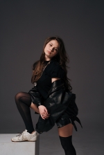 Дебютний альбом в 15 років! Про що пісні VINOKUROVA? (+ ВІДЕО)