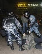 Суд зняв обвинувачення з Попова і Сівковича за кривавий розгін Майдану