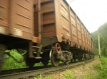 На російсько-українському кордоні скупчилось близько тисячі вагонів