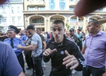 "Беркут" поспілкувався із спортсменами у парку і відпустив (+фото)