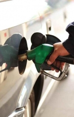 Прем’єр доручив розібратися з цінами на бензин