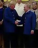 Трамп і Путін потисли руки на саміті у В'єтнамі (фото)