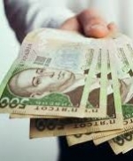 Українці мають сплатити податки до 26 квітня