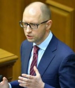 Яценюк розповів, коли може стабілізуватись валютний курс