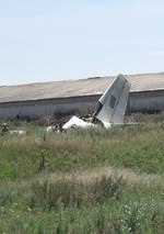 Пілотам збитого вчора літака вдалось врятуватись
