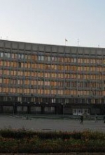Під Сумською облрадою почались сутички