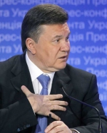 Янукович досі вважає себе законним президентом