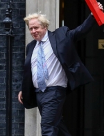 Джонсон влаштовує вечірку на честь Brexit