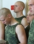 Російських призовників змушують підписувати контракти, перш ніж перекинути в Україну