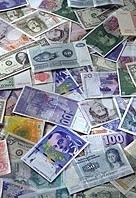 В Україні вступає в силу закон про валюту і валютні операції