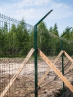 "Стіну" на російсько-українському кордоні побудовано на 40% – прикордонники
