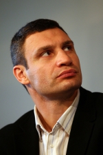 Суд взявся за громадянство Кличка (документ)
