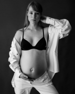 Тарабарова опублікувала "вагітні" знімки і розповіла, що "є складнощі"