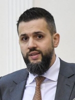 Максим Нефьодов у Трускавці вчить "слуг народу" працювати і довіряти