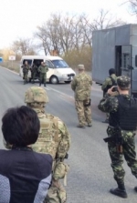 З полону бойовиків звільнили 14 заручників (фото)