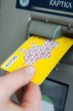 Верховний суд дозволив визначати зарплату українцям в іноземній валюті