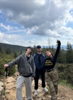YAKTAK набирався сил в українських Карпатах. Піднімався на Говерлу. (+ ВІДЕО)