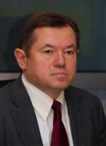 Радник Путіна вважає події в Україні шизофренією, проти якої треба застосувати силу