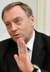 Лавринович вважає звинувачення генпрокуратури щодо нього безпідставними, але ховатись від  слідства не збирається