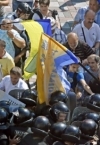 У мережі з'явилось відео сутичок під Радою з висоти пташиного польоту (відео)
