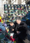 Порошенко й Туск вшанували пам’ять Героїв Небесної Сотні (фото)