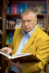 У Москві під "Боже, царя храни!" відкрили прижиттєвий пам'ятник Жириновському (відео)