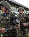 ЗМІ: Українські військовослужбовці у Перевальному здають зброю