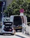 У Марселі автомобіль протаранив автобусну зупинку: загинула жінка (фото)