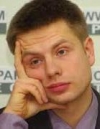 Гончаренко дарує одеситам пакети з шампанським та свічками