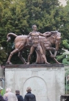 В Україні відкрили перший пам’ятник ветеринару (фото)