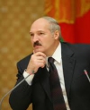 Азаров сподівається вплинути на Путіна через Лукашенка