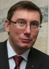 Луценко: Зміни в країні мають початись з відставки Януковича
