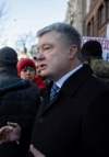 Порошенко сам прийшов на допит у ДБР (фото)