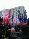 Люди під ЦВК протрималися ніч</a>