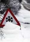 На засніженій трасі на Миколаївщині застряг автобус з людьми