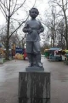В Севастополі повалили пам'ятник Володі Ульянову (фото)